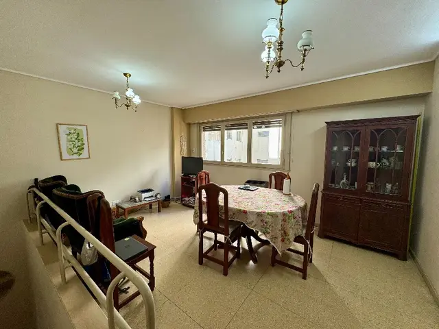 Departamento de 4 ambientes en venta en Centro
