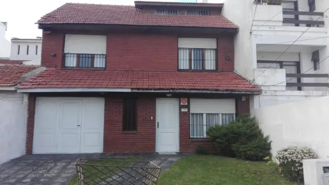 Casa de 5 ambientes en venta en PARQUE LURO