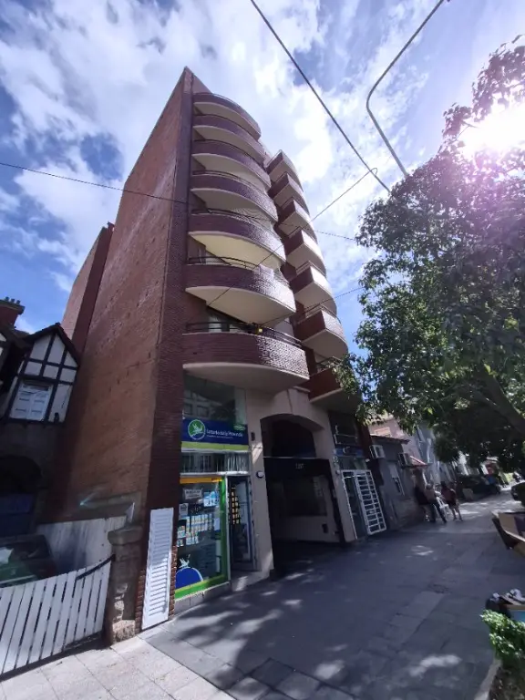 Departamento de 2 ambientes en alquiler en LA PERLA
