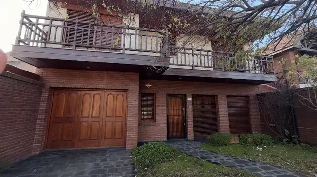 Casa de 5 ambientes en venta en PARQUE LURO