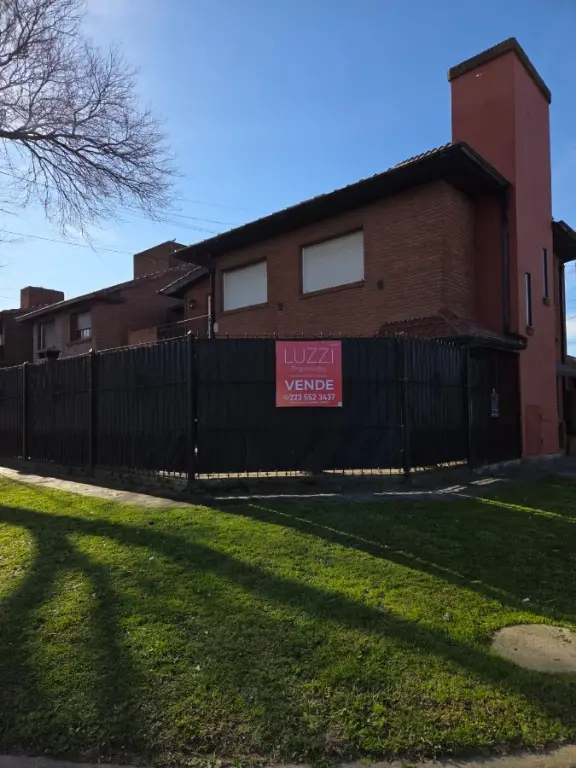 Casa de 5 ambientes en venta en Centro