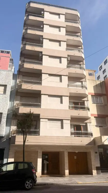 Departamento de 2 ambientes en venta en LA PERLA