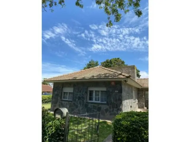 Casa de 3 ambientes en venta en LOS TILOS