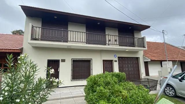 Casa de 4 ambientes en alquiler en CONSTITUCION