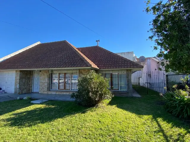Casa de 4 ambientes en venta en CONSTITUCION