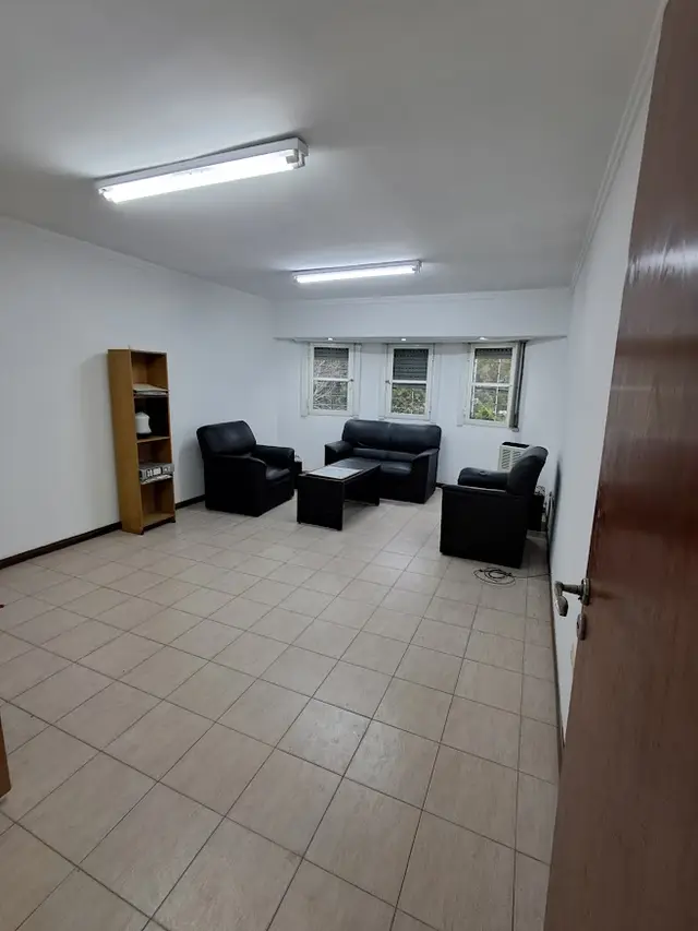 Local de 4 ambientes en alquiler en BOSQUE ALEGRE