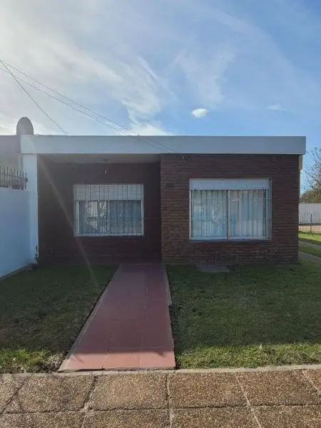 Casa de 3 ambientes en venta en LIBERTAD
