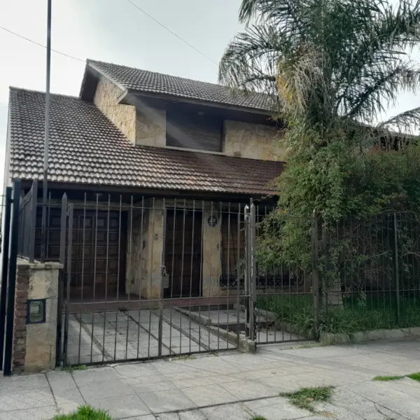 Casa de 5 ambientes en venta en PUNTA MOGOTES