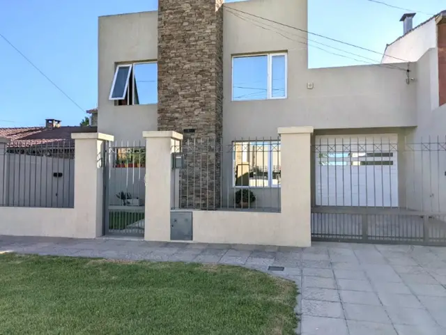 Casa de 5 ambientes en venta en COLINAS DE PERALTA RAMOS