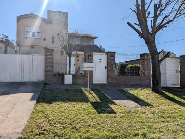 Casa de 4 ambientes en venta en PUNTA MOGOTES