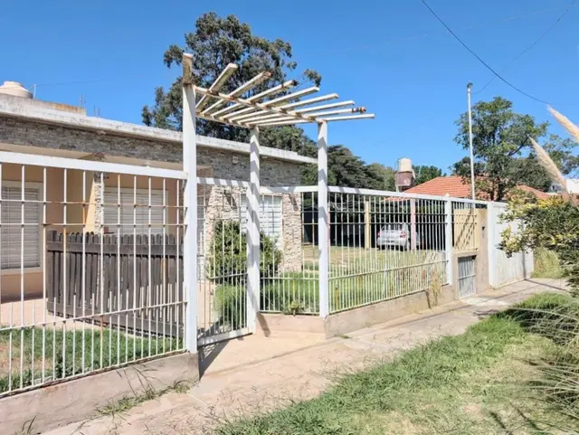 Casa de 3 ambientes en venta en ALFAR