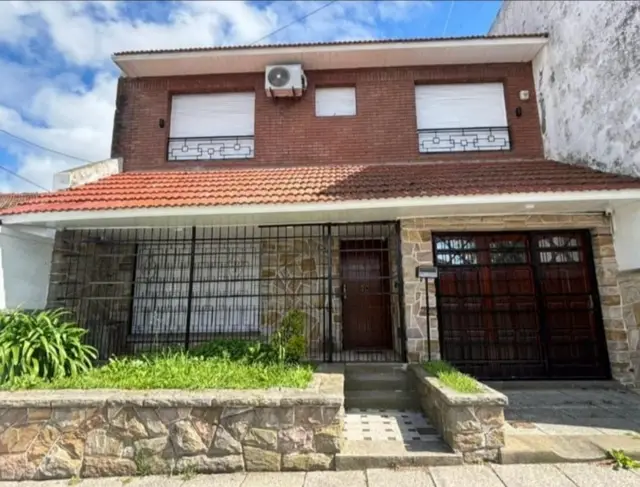 Casa de 4 ambientes en alquiler en DEL PUERTO