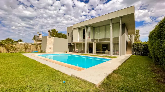 Casa de 4 ambientes en venta en Mar del Plata