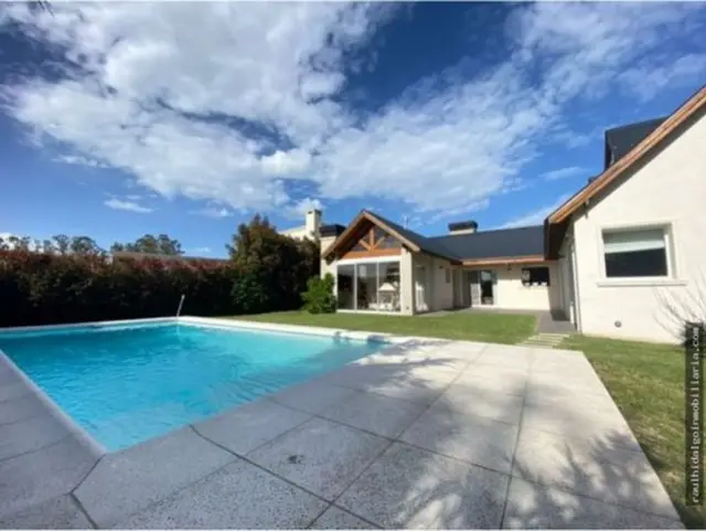 Casa de 4 ambientes en venta en Mar del Plata