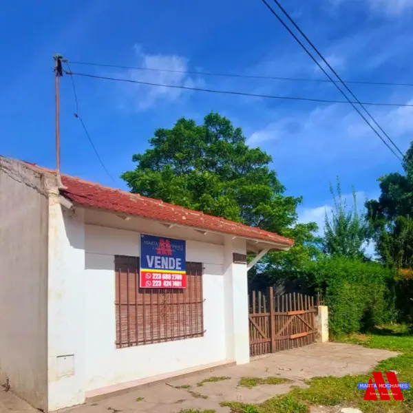 Casa de 3 ambientes en venta en 2 de Abril