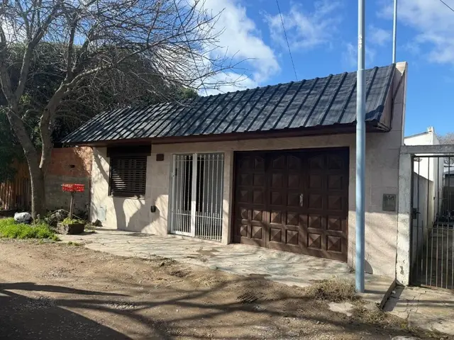 Casa de 4 ambientes en venta en LAS AVENIDAS