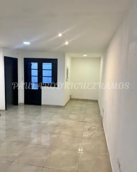 Local de 5 ambientes en alquiler en DIVINO ROSTRO