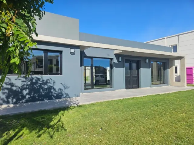 Casa de 4 ambientes en venta en BOSQUE PERALTA RAMOS