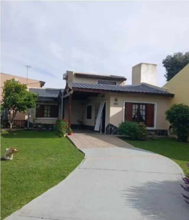 Casa de 3 ambientes en venta en ESTACION CAMET