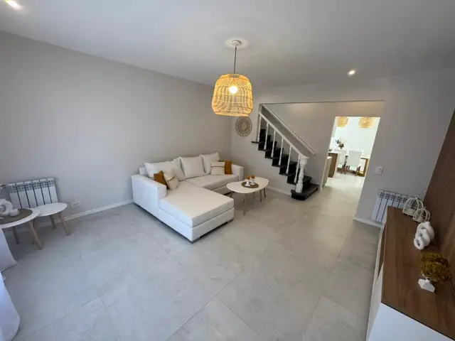 Departamento de 4 ambientes en venta en ESTACION TERMINAL (ALDREY)