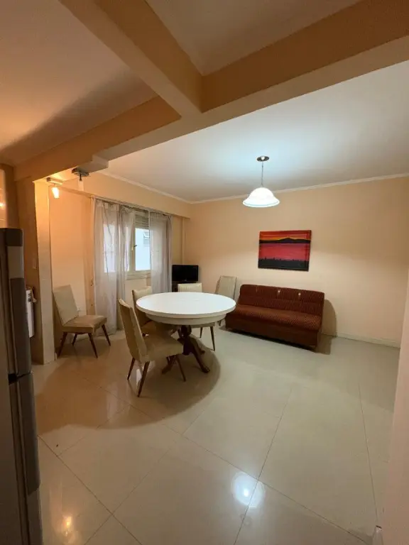 Departamento de 2 ambientes en alquiler en Centro