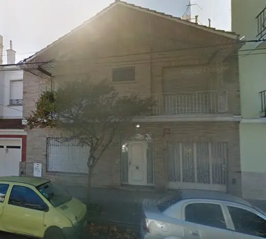 Casa de 4 ambientes en venta en LA PERLA