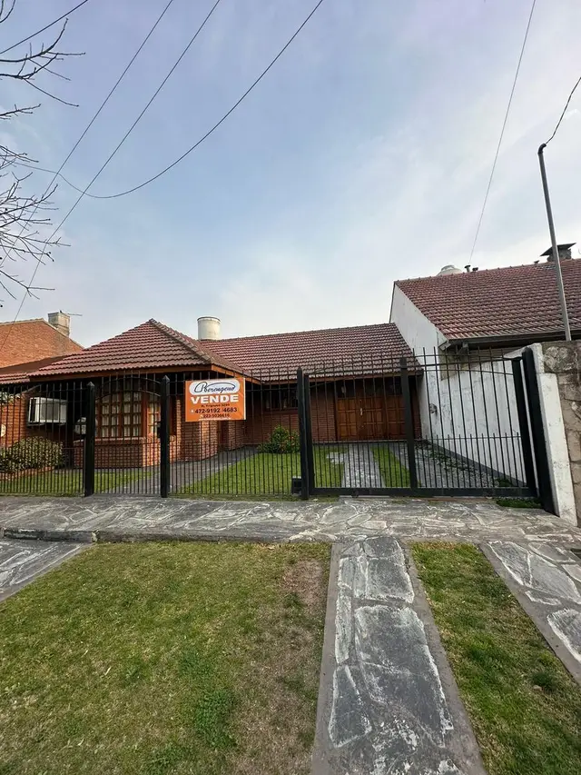 Casa de 2 ambientes en venta en LAS AVENIDAS