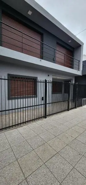 Casa de 2 ambientes en alquiler en PARQUE LURO