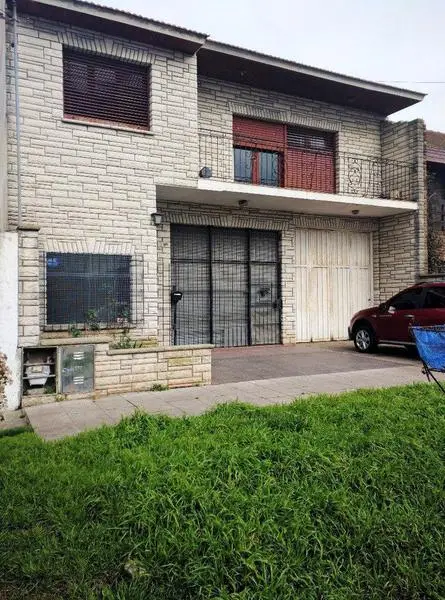 Casa de 3 ambientes en venta en RIVADAVIA BERNARDINO