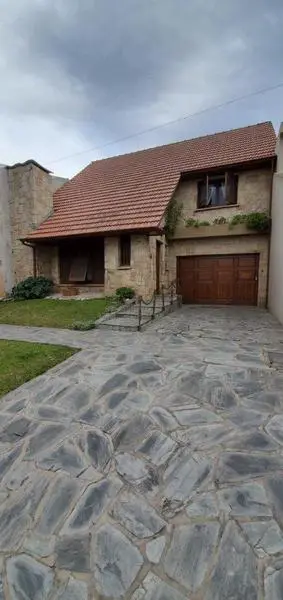 Casa de 3 ambientes en venta en PERALTA RAMOS OESTE