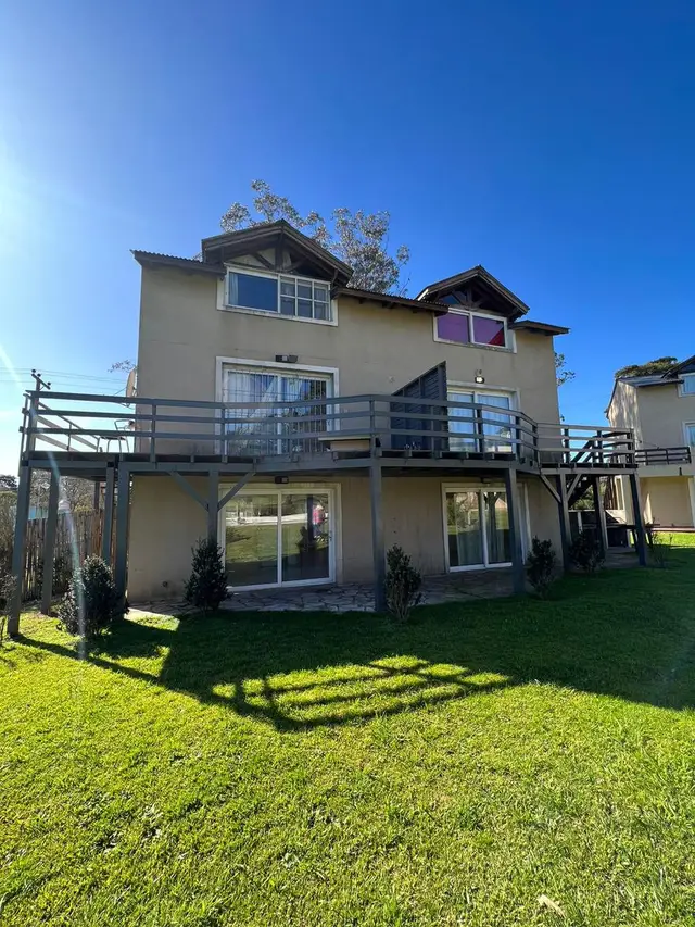 PH de 3 ambientes en venta en PUNTA MOGOTES