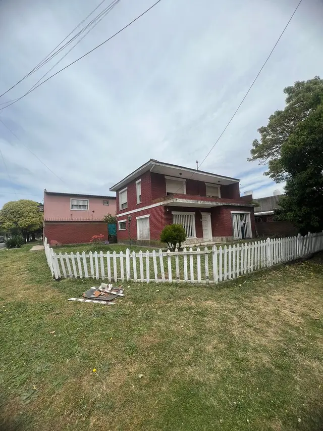 Casa de 3 ambientes en venta en LAS AVENIDAS