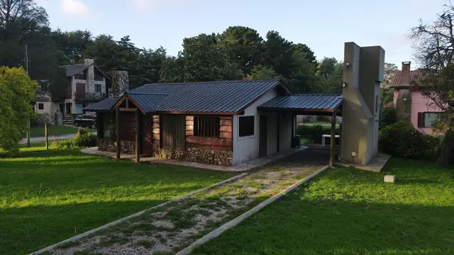 Casa de 3 ambientes en venta en LOS ACANTILADOS