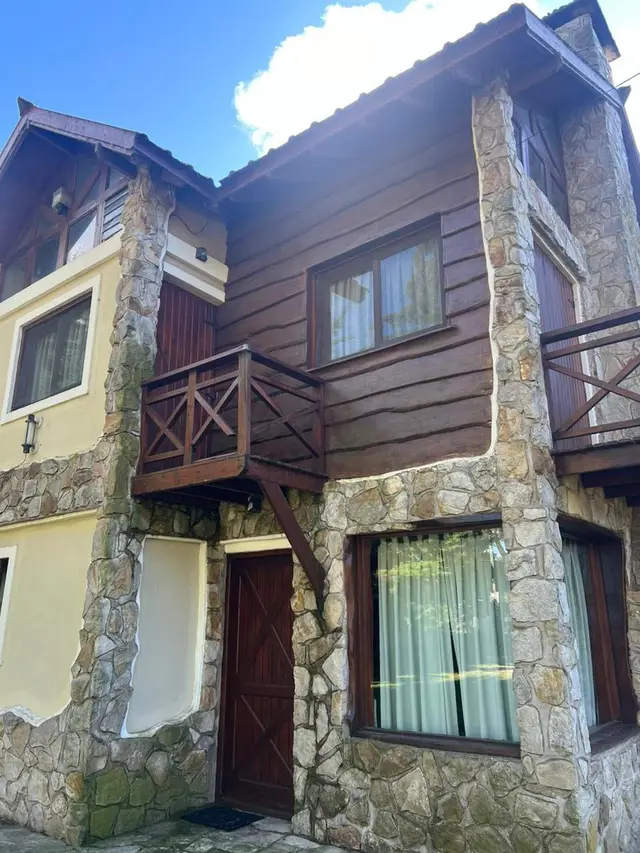 Casa de 2 ambientes en venta en LOS ACANTILADOS