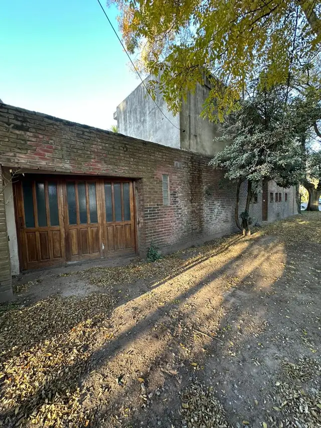 Casa de 4 ambientes en venta en BOSQUE ALEGRE