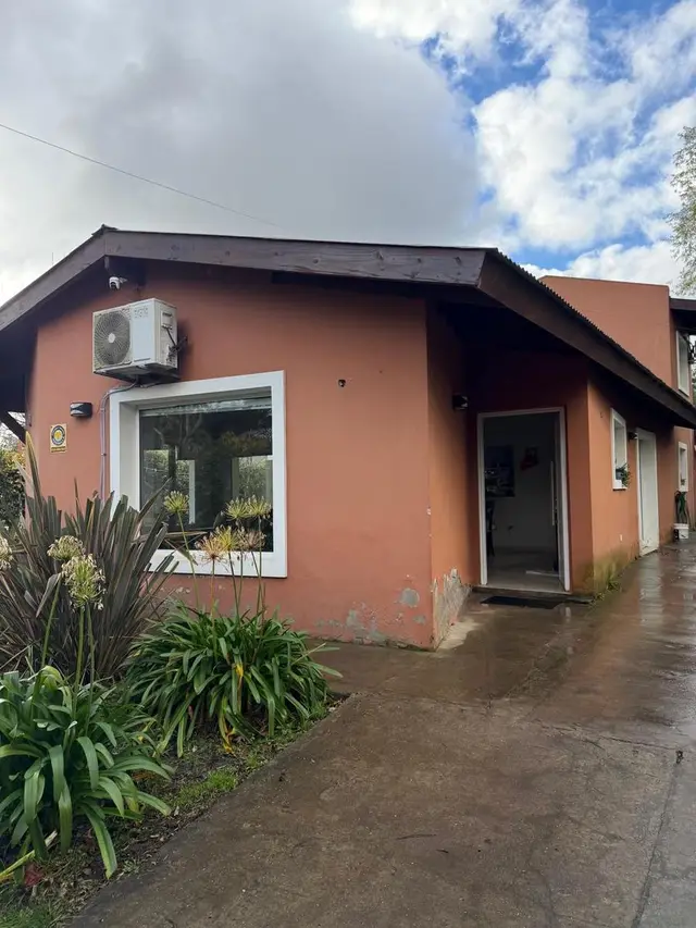 Casa de 3 ambientes en venta en LOS ACANTILADOS
