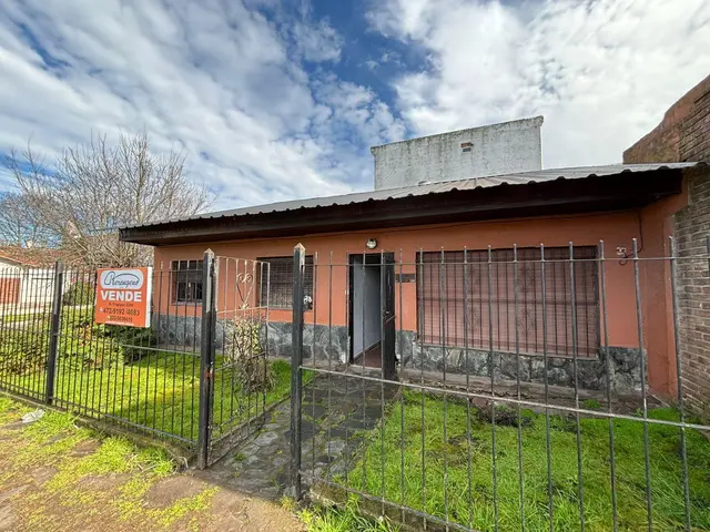Casa de 3 ambientes en venta en BOSQUE ALEGRE