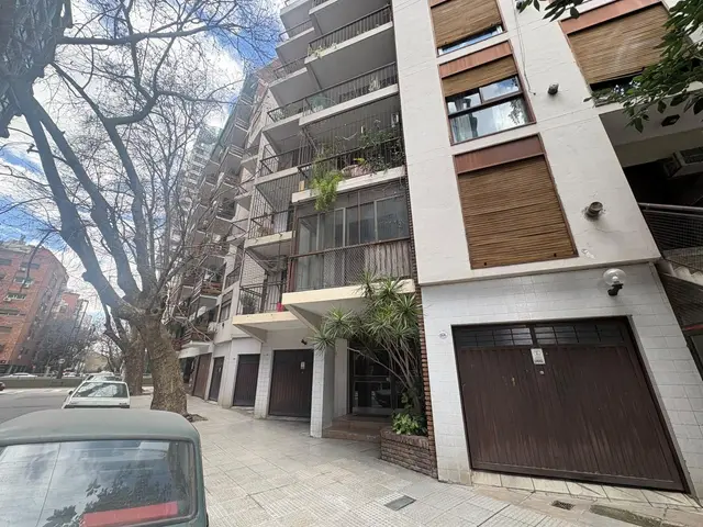 Departamento de 4 ambientes en venta en CERRITO Y SAN SALVADOR