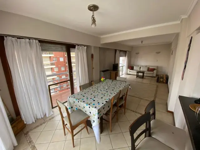 Departamento de 3 ambientes en venta en LA PERLA