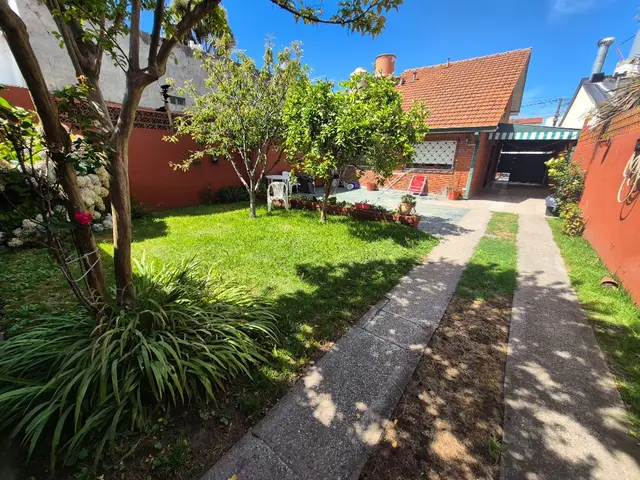 Casa de 4 ambientes en venta en DON BOSCO