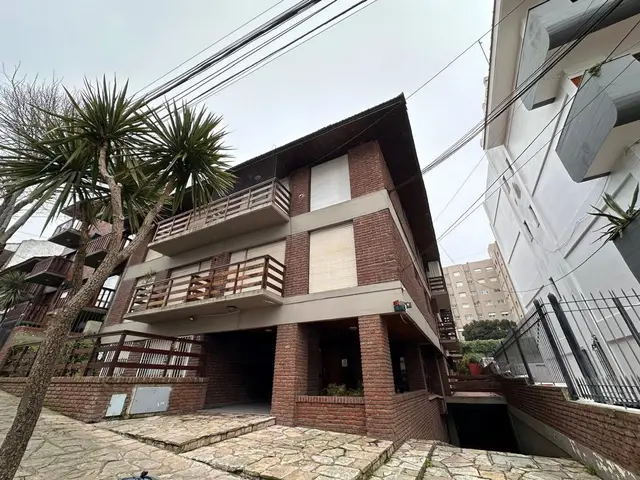 Departamento de 2 ambientes en venta en PLAYA GRANDE