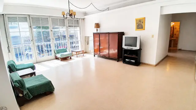 Departamento de 5 ambientes en venta en Centro