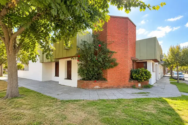 Casa de 4 ambientes en venta en MALVINAS ARGENTINAS