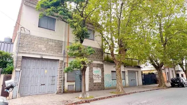 Local de 8 ambientes en venta en SAN JUAN