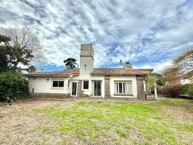Casa de 4 ambientes en venta en ALFAR