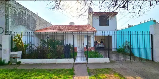 Casa de 4 ambientes en venta en CORONEL DORREGO