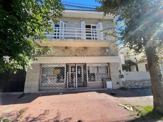 Casa de 3 ambientes en venta en VILLA LOURDES