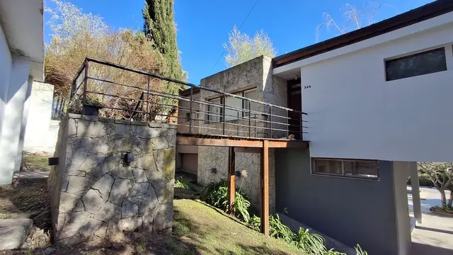 Casa de 4 ambientes en venta en SIERRA DE LOS PADRES