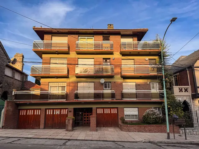 Departamento de 3 ambientes en venta en LA PERLA