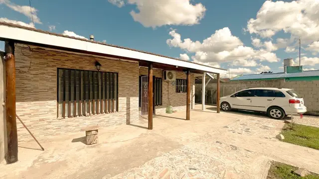 Casa de 3 ambientes en venta en HIPODROMO